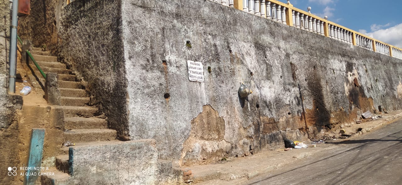 Muro Rua João Hubner França