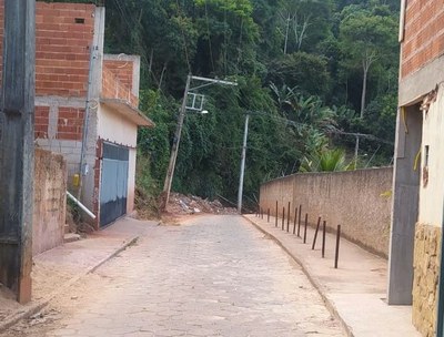 Poste inclinado 1