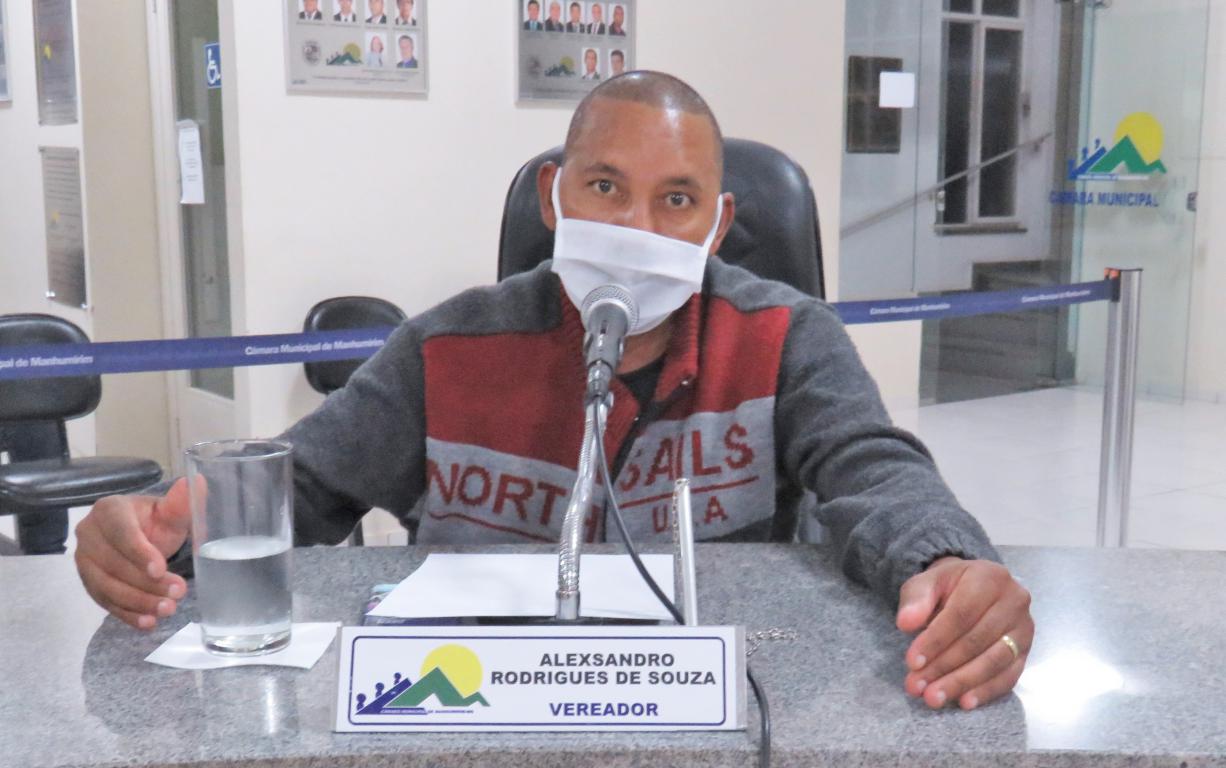 Bairro Nossa Senhora da Penha precisa de mais bueiros e Rua Aurora de término do calçamento 