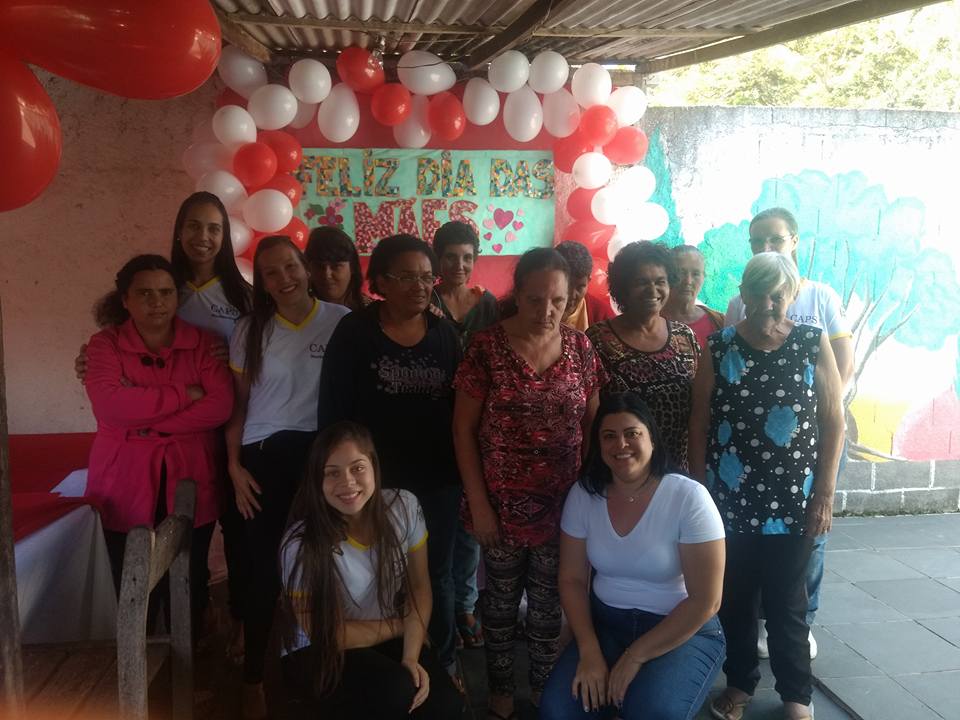 CAPS COMEMORA O DIA DAS MÃES COM ALMOÇO ESPECIAL