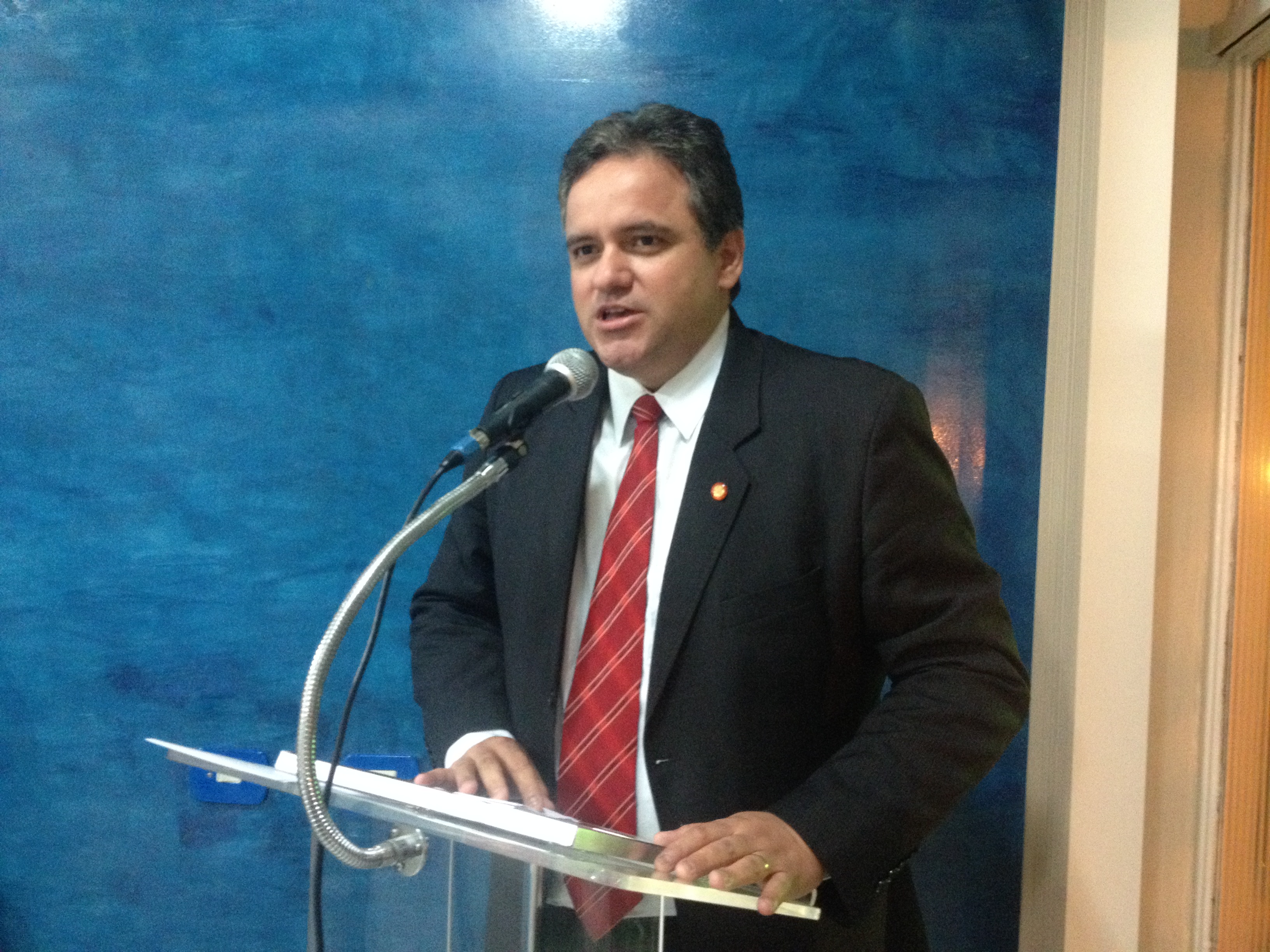 Delegado Regional da Polícia Civil é homenageado na Câmara