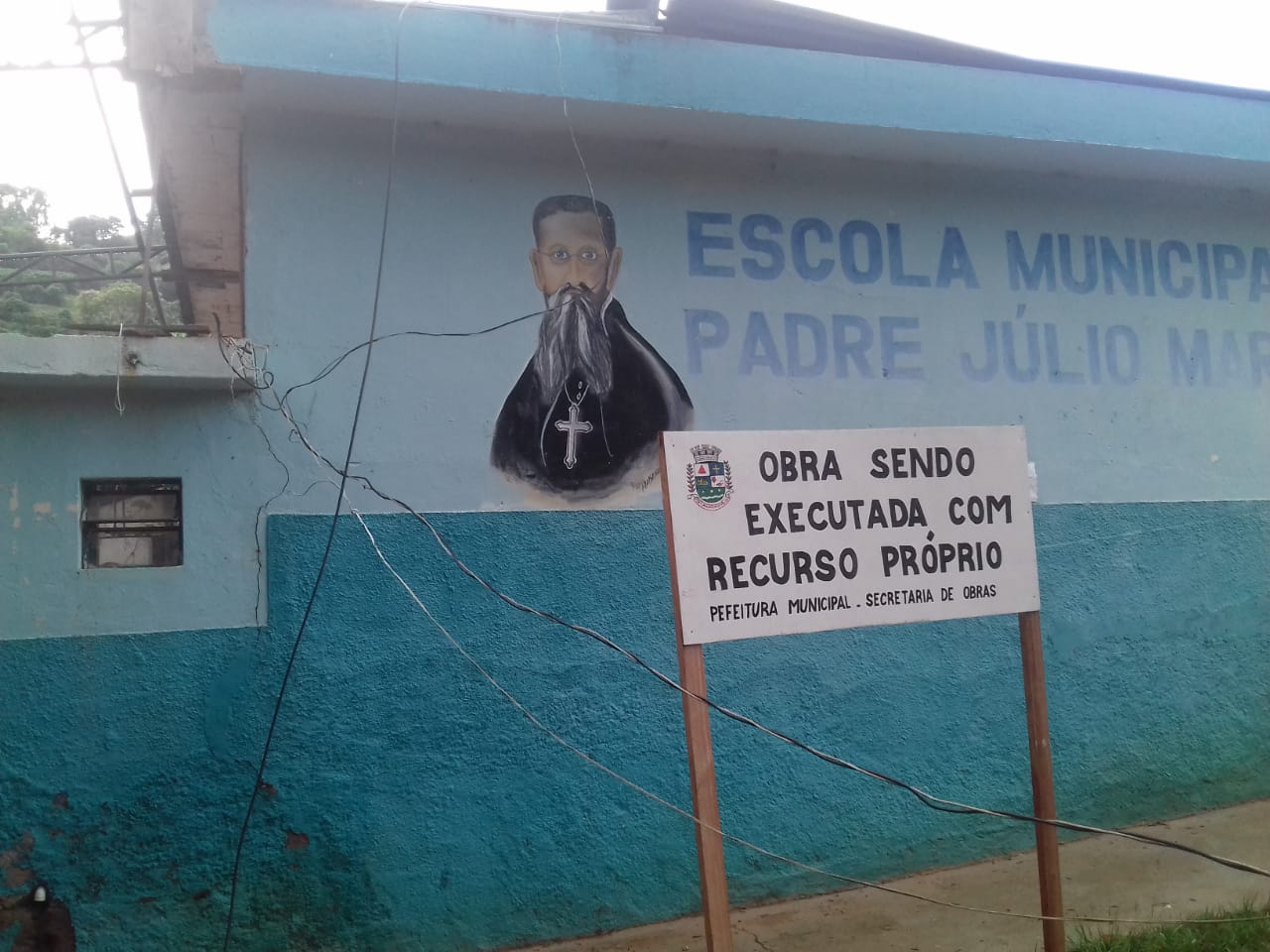 Escola do Córrego do Ouro precisa de reforma