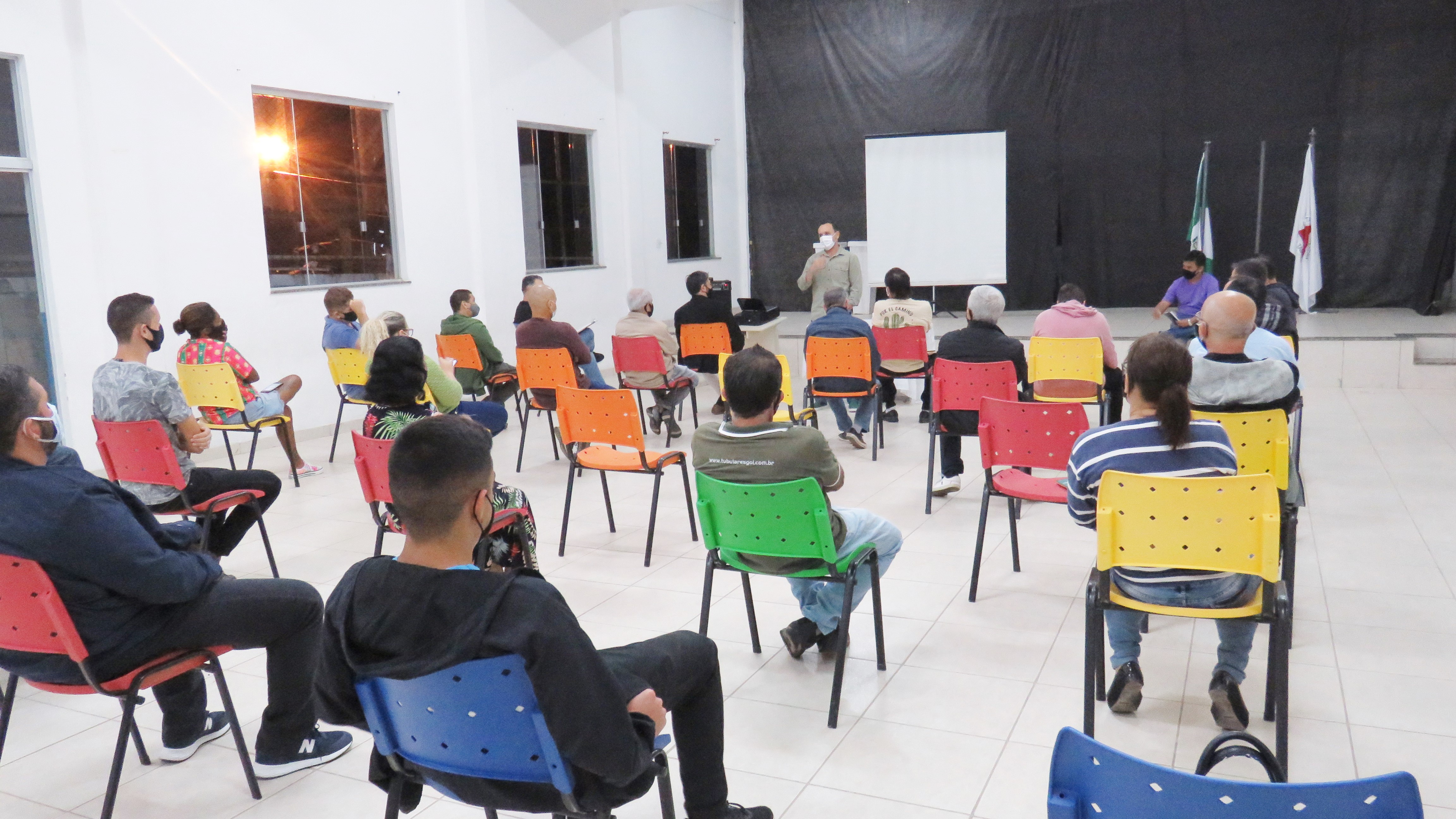 Reunião tratou de medidas de prevenção para o período das chuvas em Manhumirim