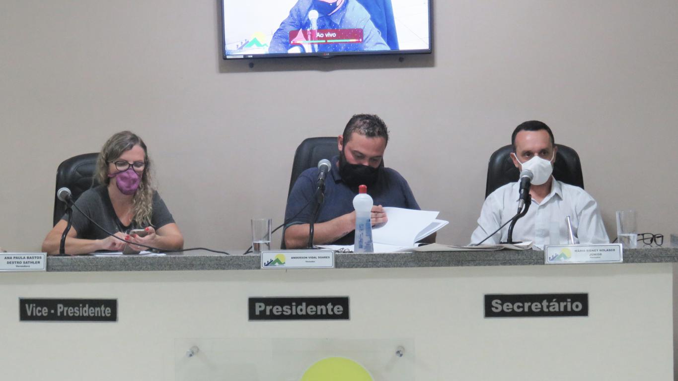 Vereadores debateram sobre data de saída da Regional de Manhumirim  